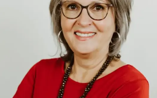 agent profile picture for Emma Garcia on country homes website