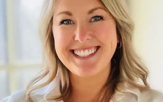 agent profile picture for Hilliary Green on country homes website
