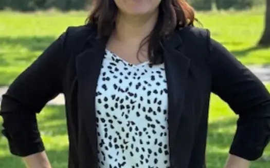 agent profile picture for Holly Morgan on country homes website