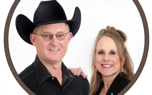agent profile picture for Johnny & Dana Petty on country homes website