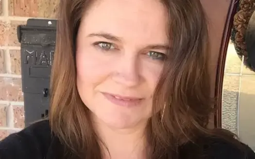 agent profile picture for Kandy Jo Olson on country homes website
