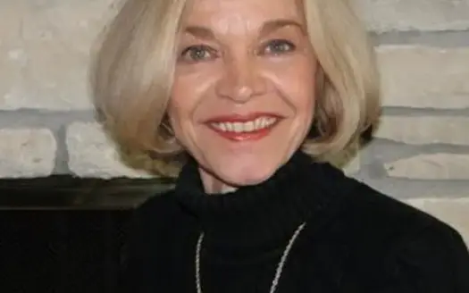 agent profile picture for Kay Florence on country homes website