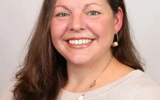 agent profile picture for Mandy Carl on country homes website
