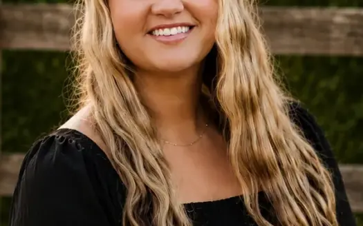 agent profile picture for Meagan Brown on country homes website