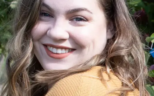 agent profile picture for Morgan Espling on country homes website