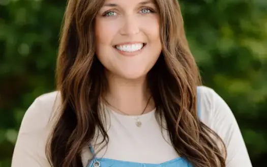 agent profile picture for Payton Gunderson on country homes website