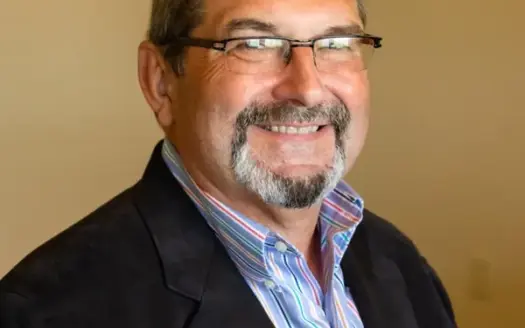 agent profile picture for Philip Dowdy on country homes website
