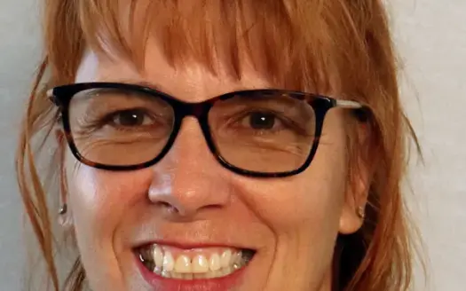 agent profile picture for Teena Genge on country homes website