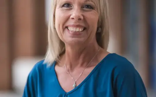 agent profile picture for Tina Heist on country homes website