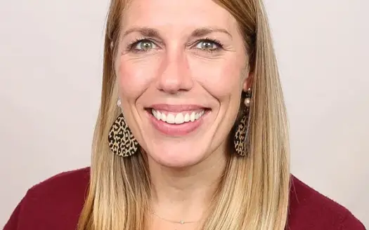 agent profile picture for Valerie Specht on country homes website