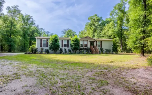 Beautiful home on 10 acres in High Springs, FL for Sale