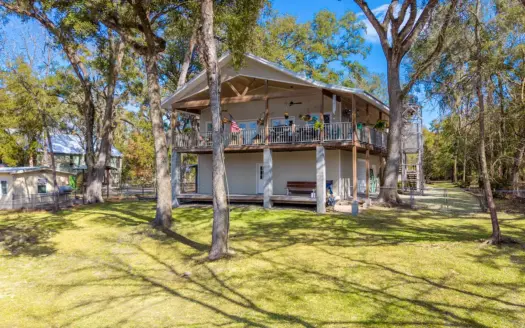 Beautiful Santa Fe River House For Sale in Fort White, FL