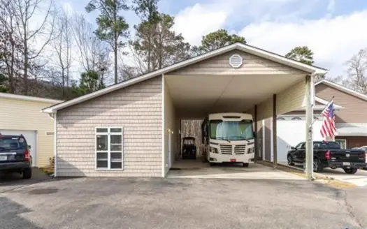Charming Lake Retreat at Blue Heron RV Resort in Guntersville, AL