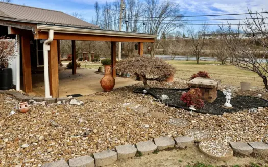 Country Home And Acreage For Sale In Mammoth Spring Ar