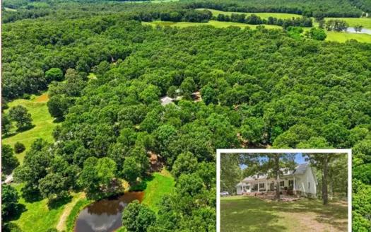 Country Home and Estate in West Plains, Howell County, Missouri