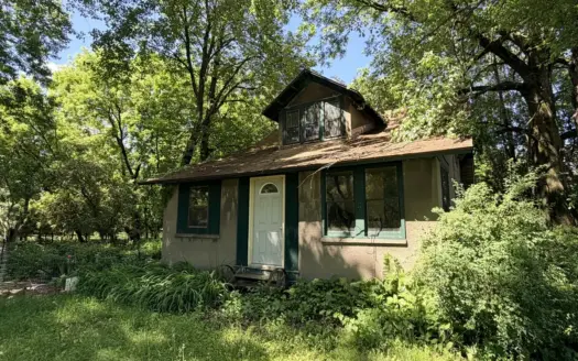 Country Home For Auction in Waupaca Co
