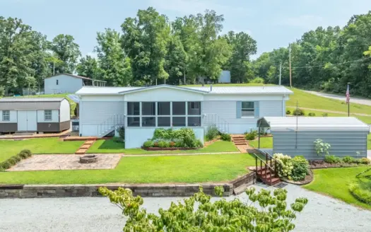 Country Home for Sale in Perry County, Tennessee