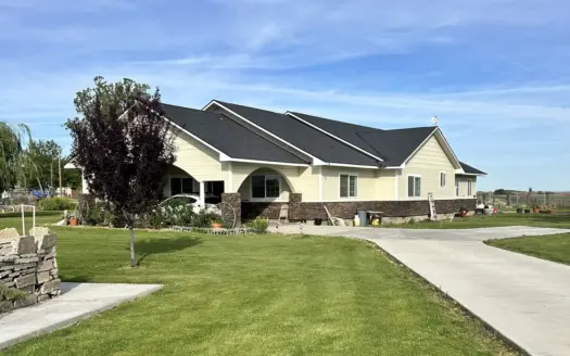 Country Home For Sale, Toppenish, WA