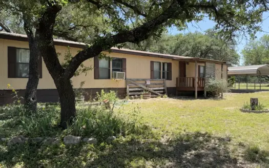 Country Home Near Lake Brownwood Texas on 1.15 Acres