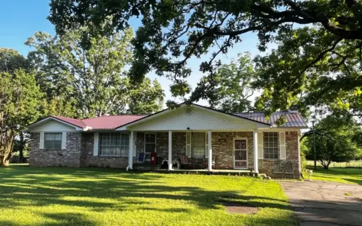 Country Home with 39+ Acres For Sale Highland AR
