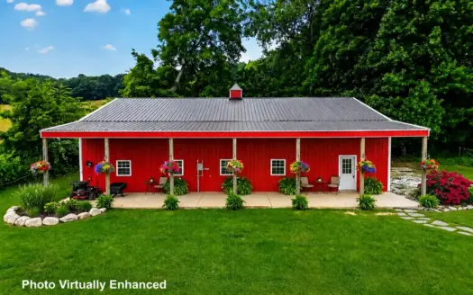 Country Living with Creek, Barn, and Endless Possibilities!