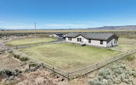 Eastern Oregon Crane Homestead