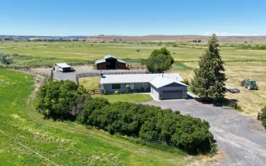 Eastern Oregon Springston Homestead Located Outside of Burns