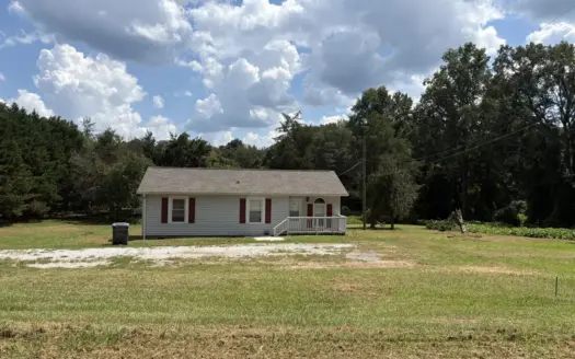 Great Beginner Home; Move-In Ready! Or use as a great investment!