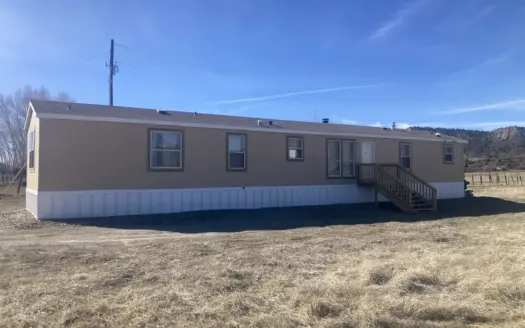 Home Close to Chama With 1.5 Acres