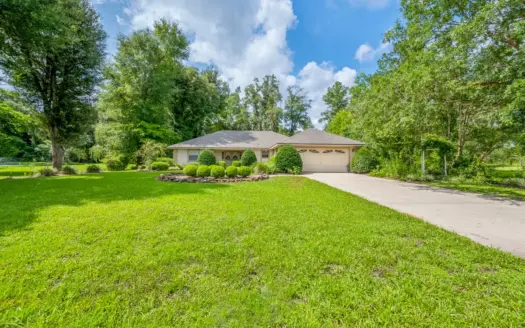 Home for Sale In Carriage Place, Live Oak, FL