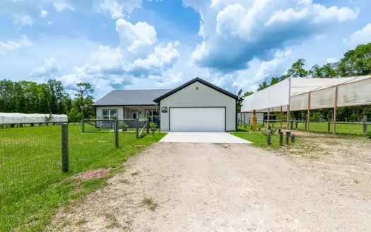 Home on 1 Acre with Pool in Chiefland, FL