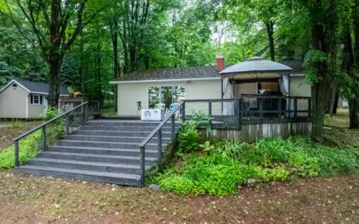 Indian Lake Waterfront Home in Beautful Northern Michigan
