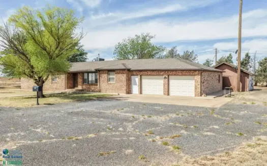 Large Country FIXER UPPER w/5 Acres! Sudan, TX