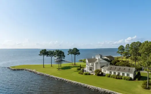 Luxury Waterfront Estate on Pungo River Near Belhaven NC