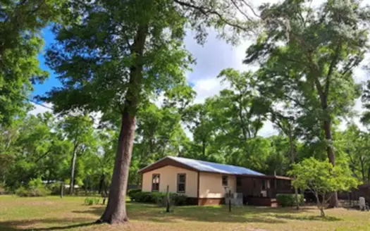 Manufactured Home On 1 Acre Lot In Branford Florida