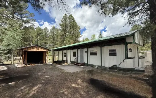 Move in condition and Close to the Sargeant’s Wildlife Refuge