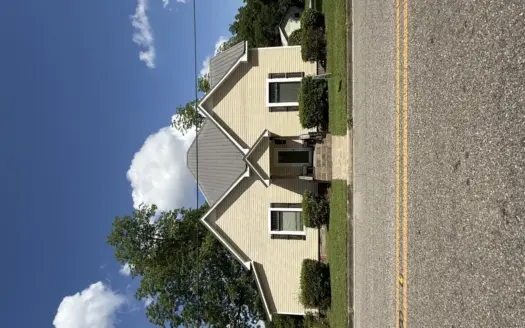 Move in Ready home with 3 BR 2 BA on 1.01 acres