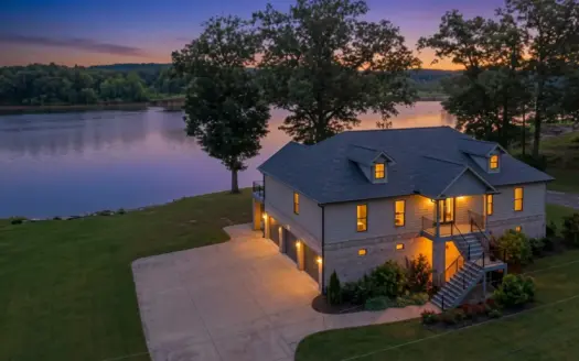 Open Concept Fully Furnished Tennessee Riverfront Home for Sale