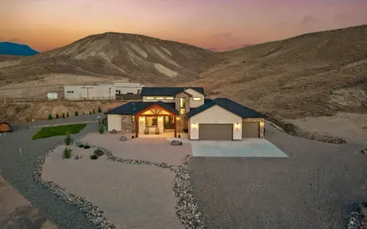 Palisade CO Luxury Home on Small Acreage