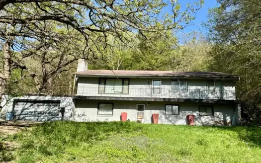 Private 5-Bedroom Secluded Retreat on 2.80 Acres For Sale