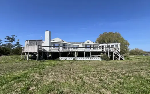 Waterfront Fixer w/ Sound Access
