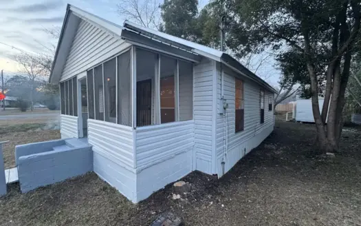 Charming & Cozy Renovated Home in Graceville Florida