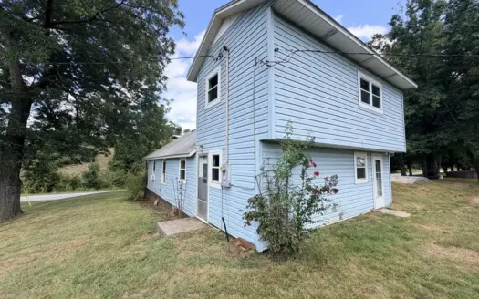 Country Home on 2.5 Acres with HWY Frontage in Berryville