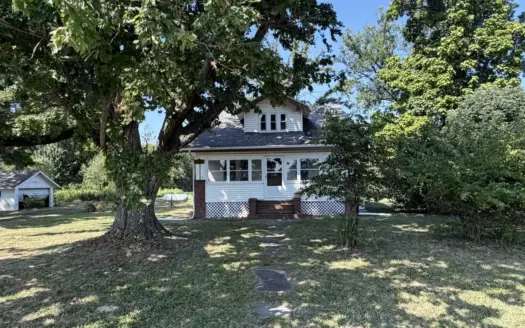 4 Bed, 1 Bath Home on 15 Acres for Auction, Tillable, Wooded