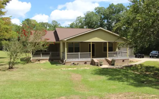 Country Home with Large Shop and 10.5 Acres Franklin County MS
