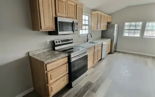 Updated Home on 1.23 Acres Near Lake Brownwood TX
