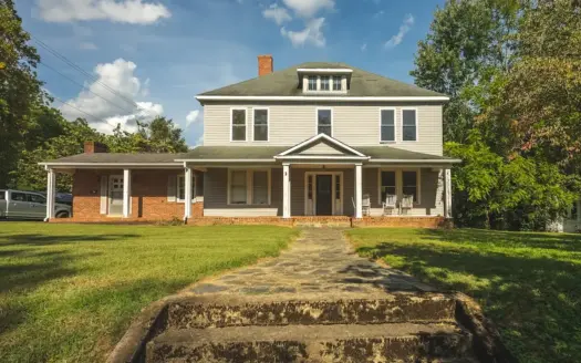Investment Opportunity for Sale in the Town of Taylorsville, NC!