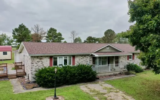 4-Bedroom Home for Sale Near Salem, MO on 1.3 ± Acres