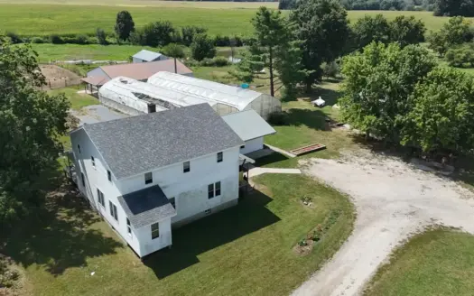 La Plata MO Country Home, 10 Acres, 5-Bedroom Home, Guest House