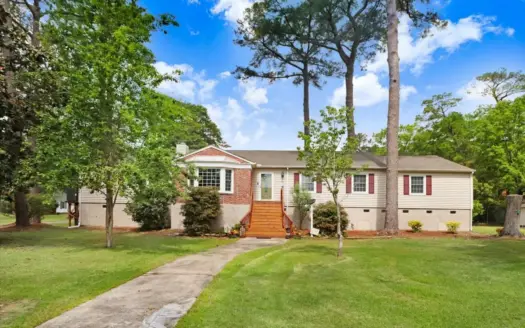 Charming 4BR Raised Ranch Near Pamlico River
